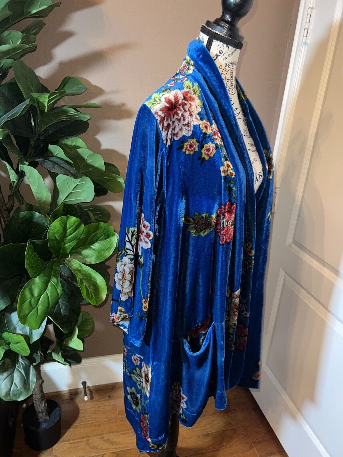 Johnny Was Blue Floral Velvet Sz L Large Kimono Wrap Gorgeous Colors