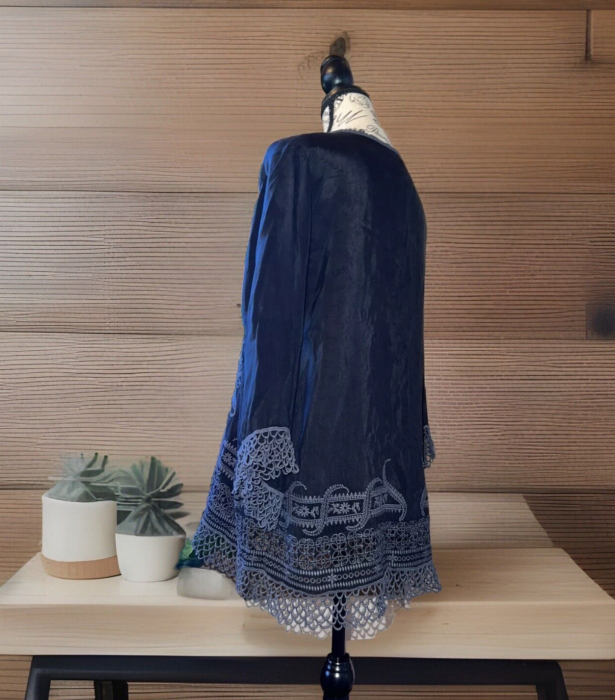 Johnny Was M Black Tunic Top Eyelet & Lace Silky Kimono Sleeves Lightweight Cool Johnny Was