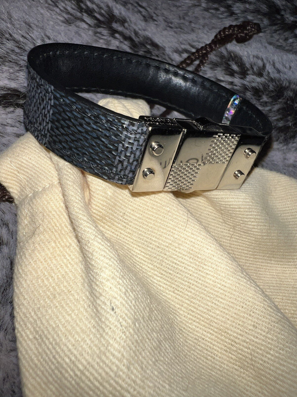 7993910