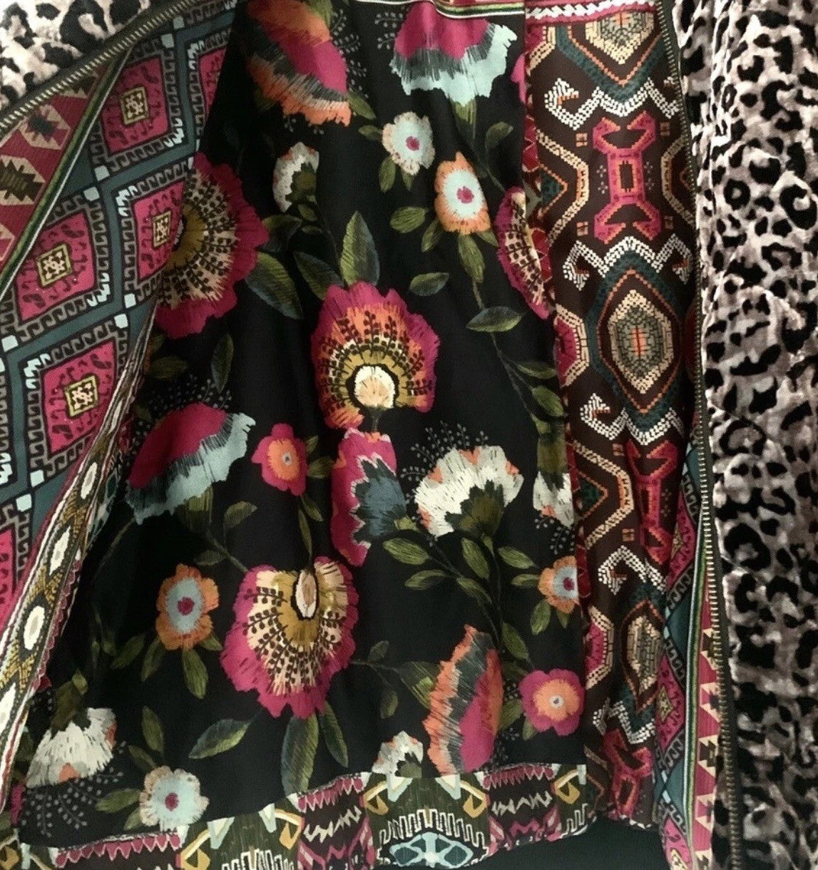 https://i.ebayimg.com/00/s/MTIyMFgxMTQ3/z/tcMAAeSwdRNqDFwZ/$_57.JPG