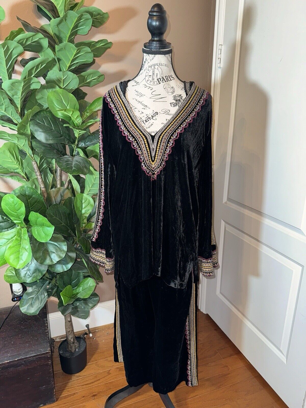 Johnny Was 2pc XL & L Black Velvet Hoodie & Wide Leg Pants Track Set RARE