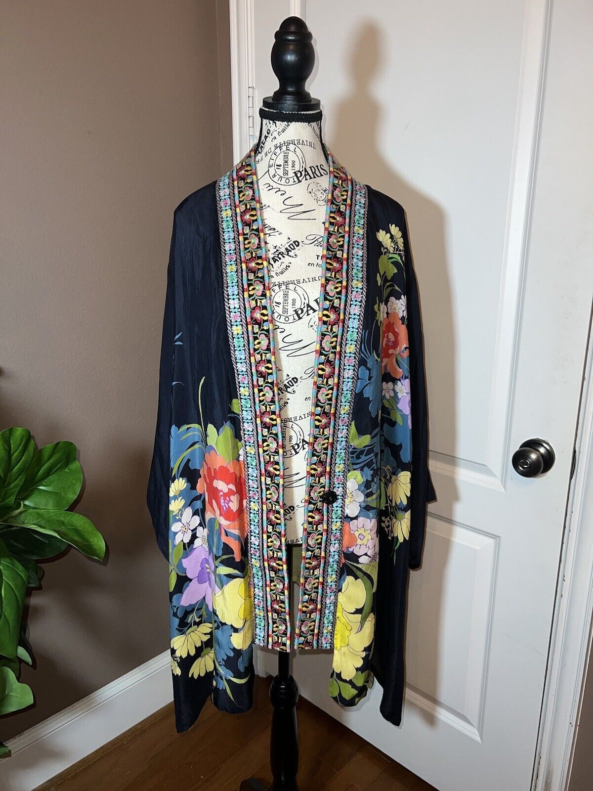 Johnny Was Sz XL Silky Kimono Duster REVERSIBLE Embroidered Wrap  RETIRED