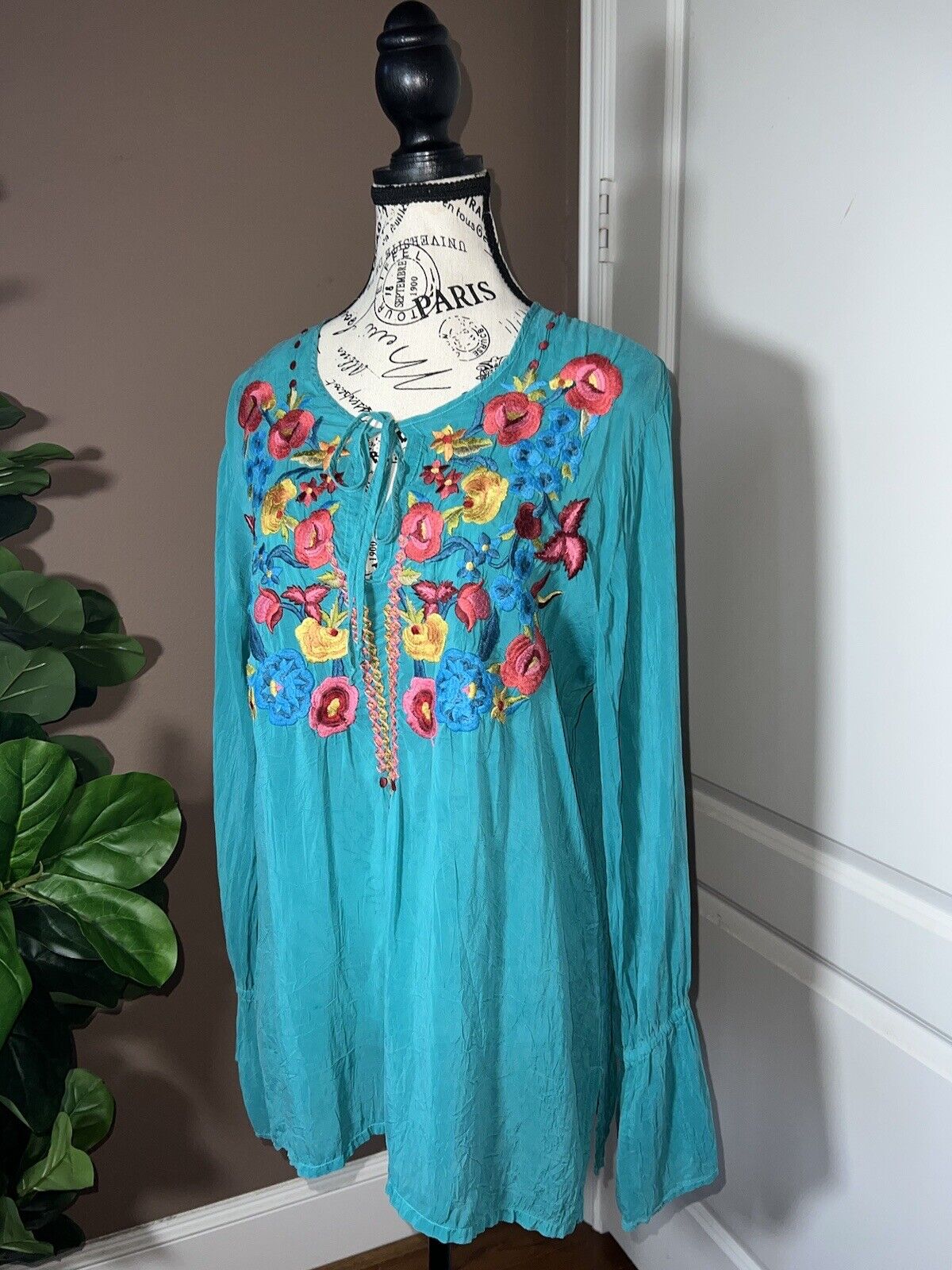 Johnny Was Silky Turquoise Embroidered Peasant Blouse Top Tunic L  Large SPRING