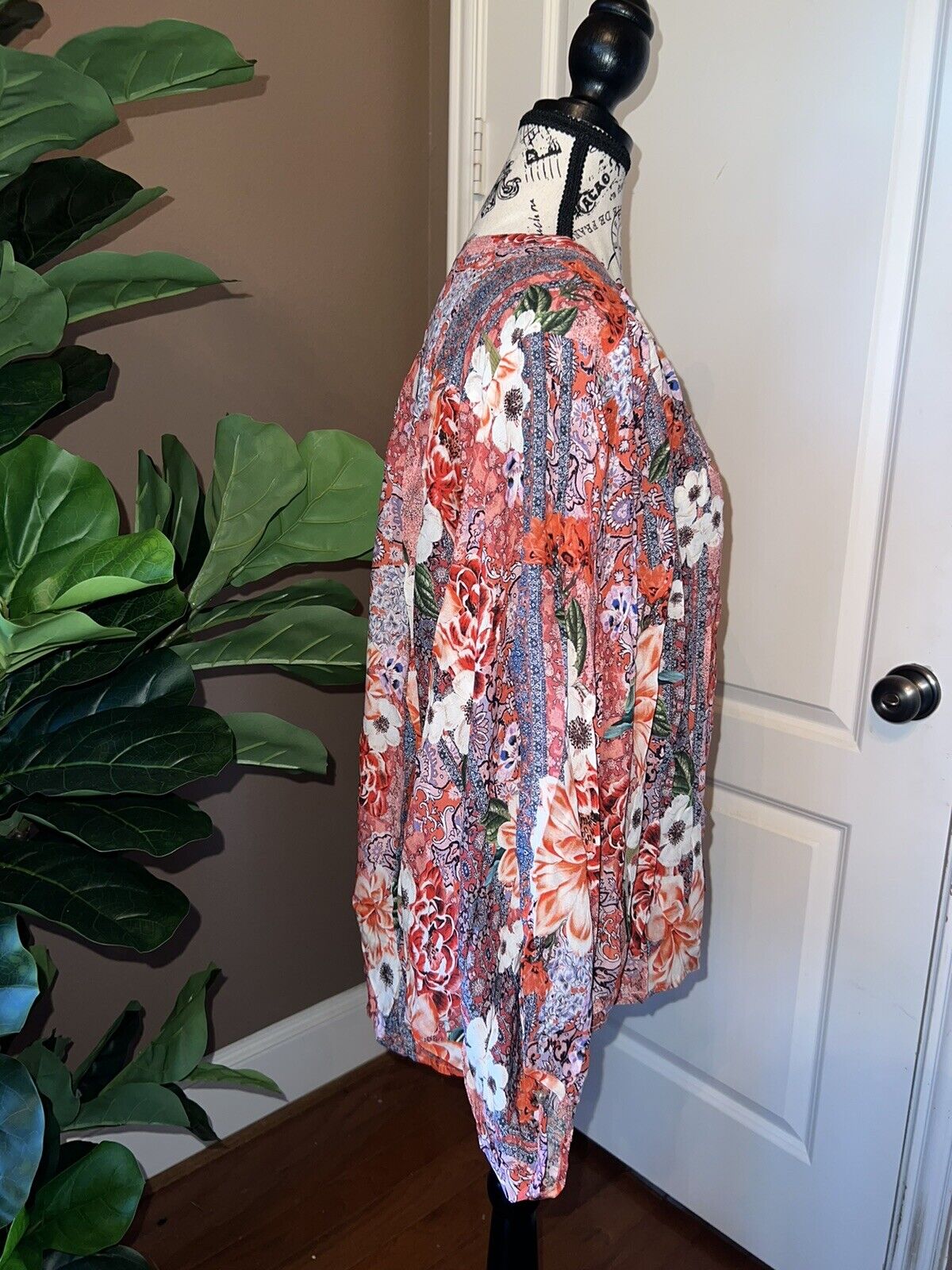 Johnny Was Sz L Large Silky Top Blouse W/ Batwing Kimono Sleeves