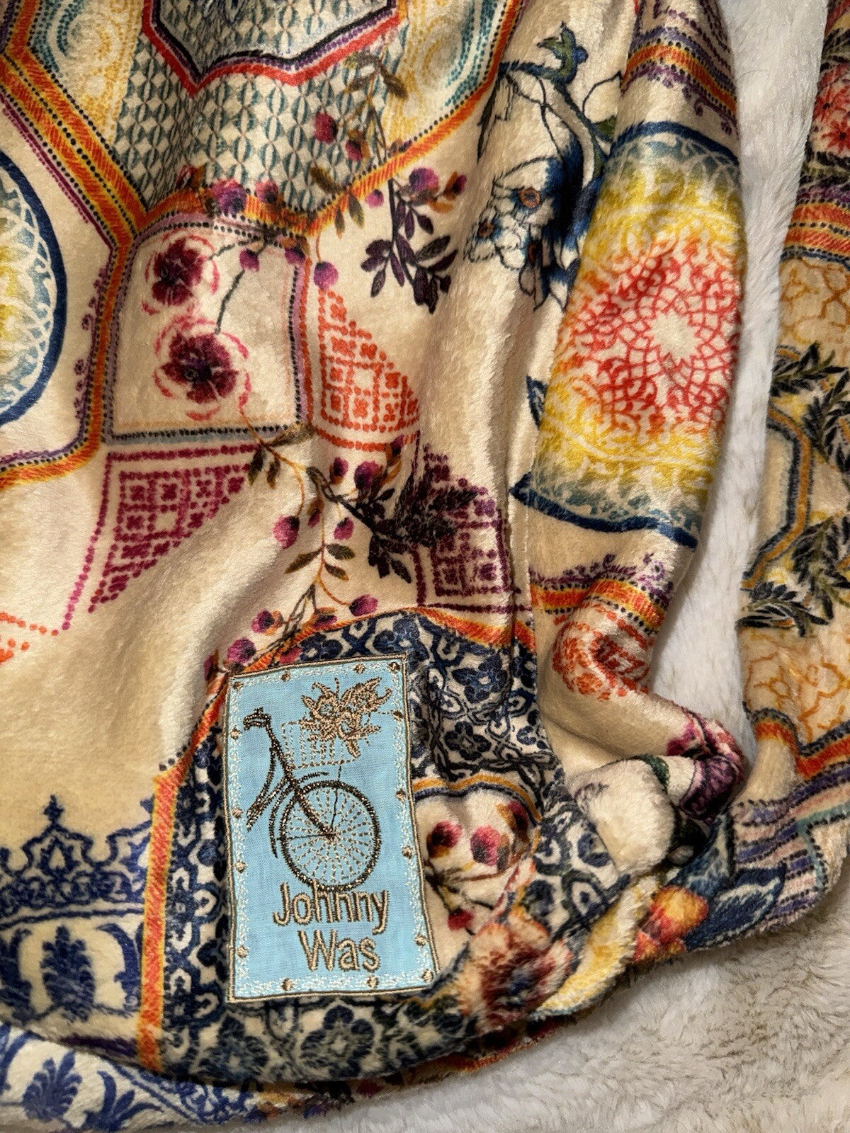 8987884