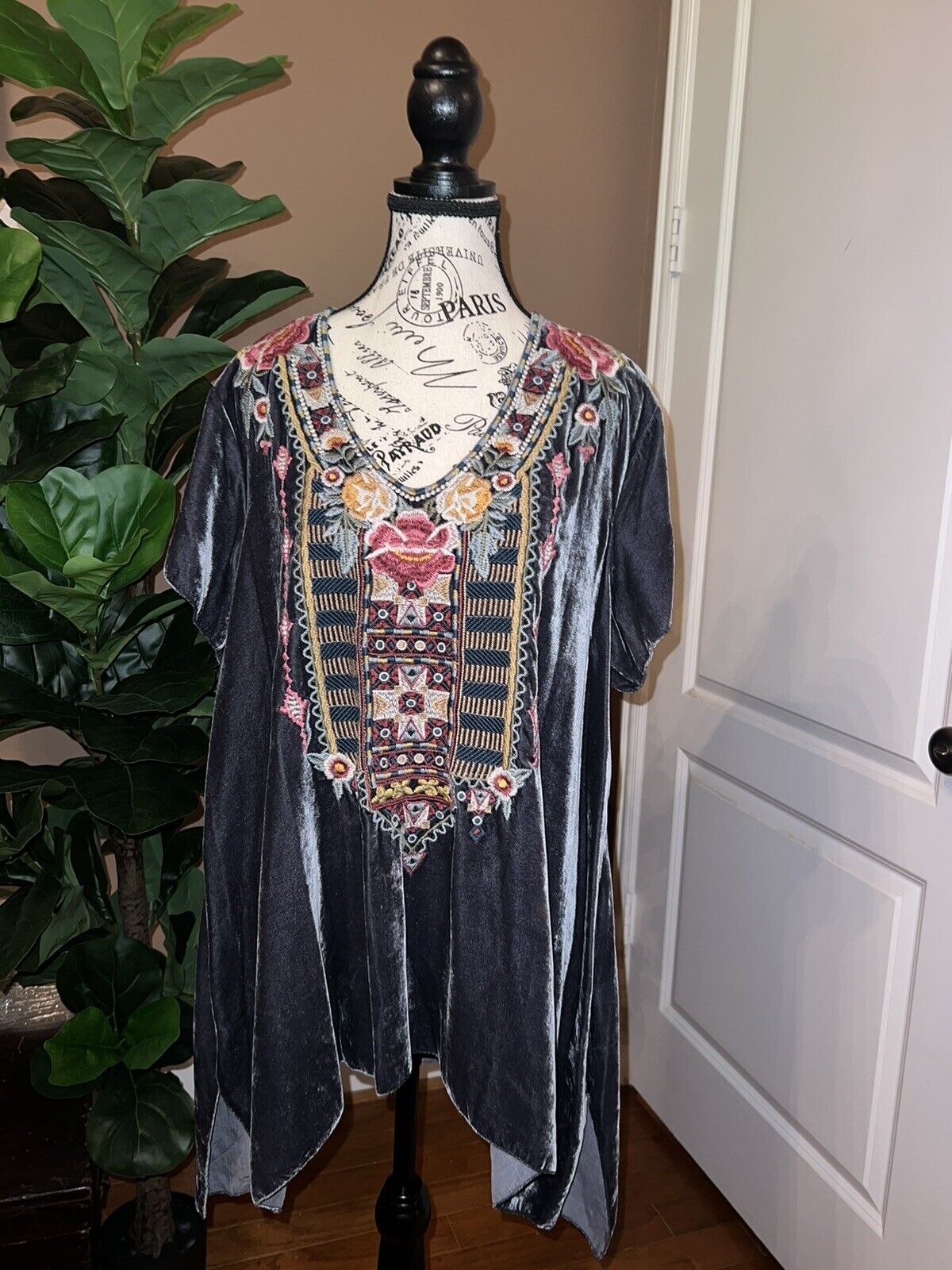 Johnny Was XL Velvet & Embroidery Grey Gray Tunic Top Kimono Style