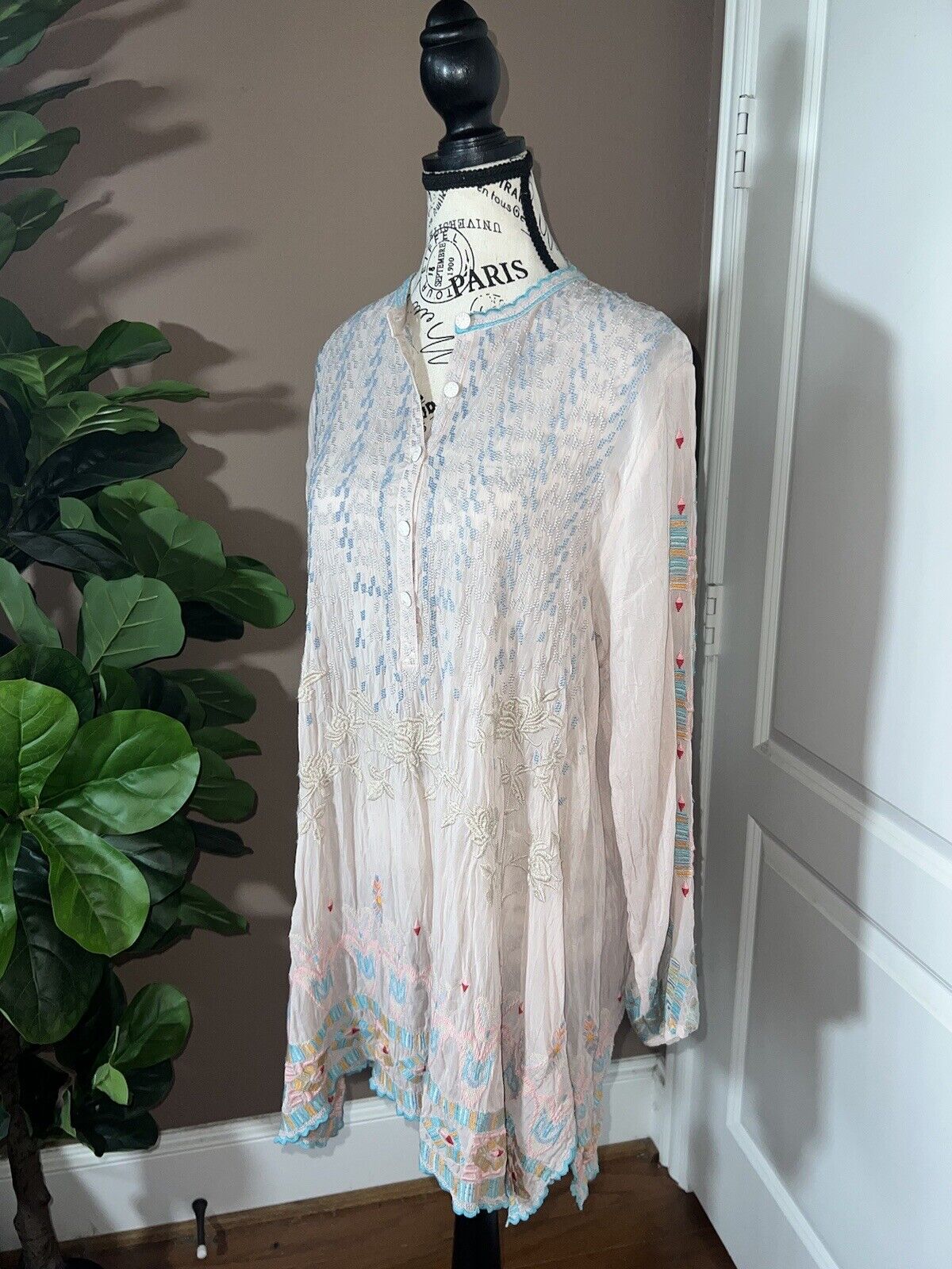 Johnny Was Pale Pink Embroidered Silky Tunic Top Mini Dress M Medium SUMMER