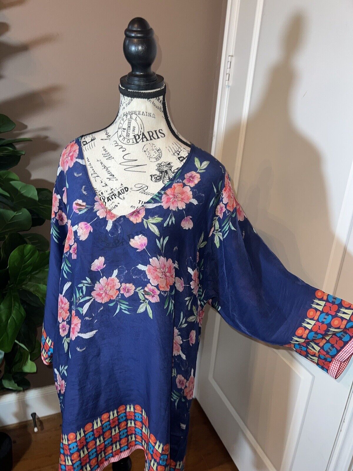 NEW Johnny Was Silky Tunic Top Sz XXL 2XL  2X Navy Blue Floral NWOT