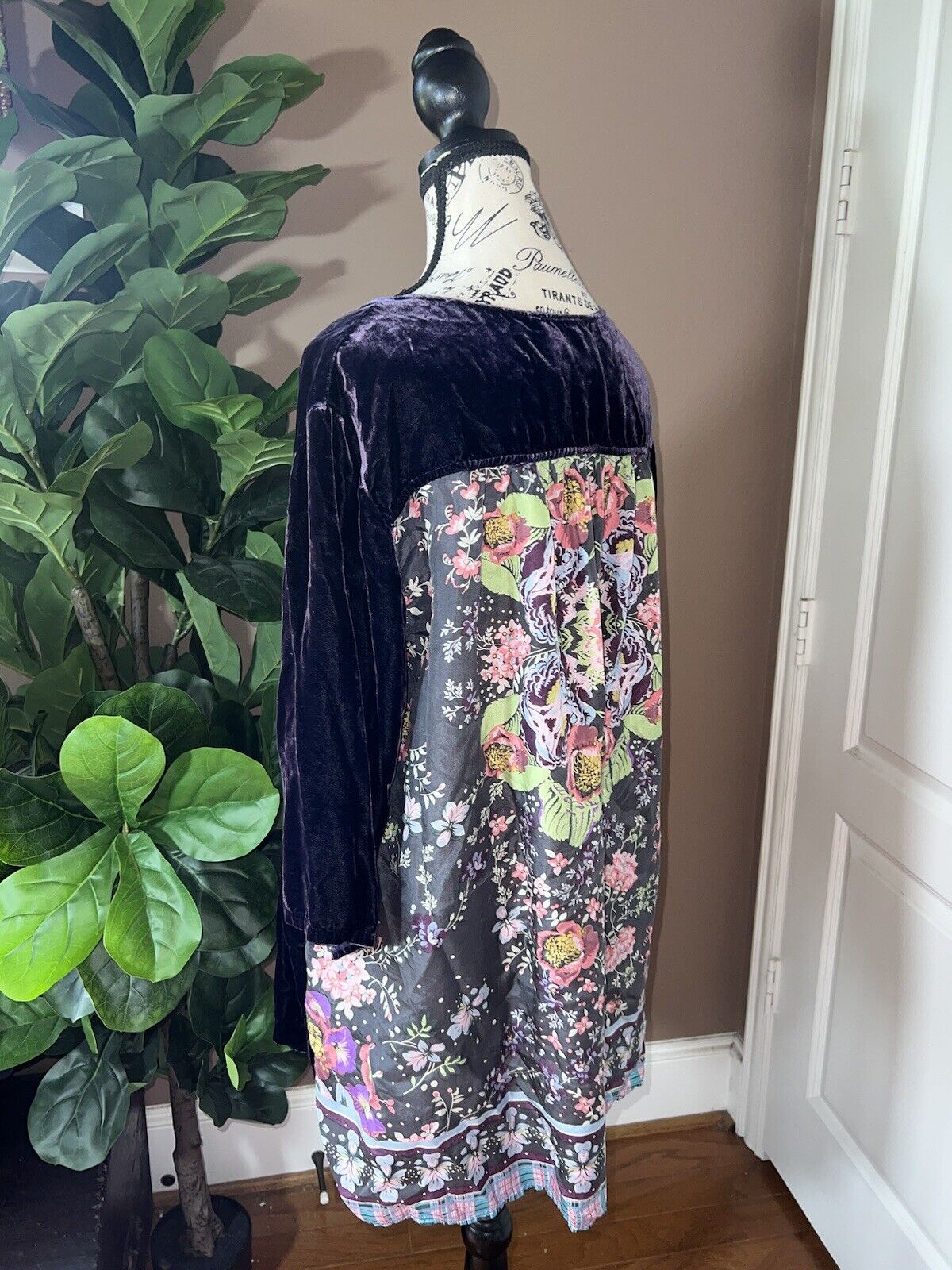 Johnny Was Sz XL Purple Velvet & 100% Silk Back Panel Tunic Top Floral