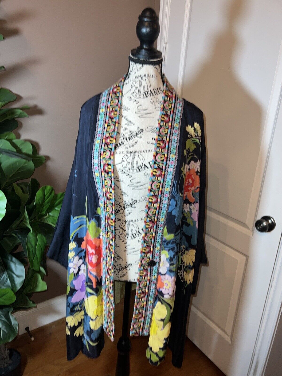 Johnny Was Sz XL Silky Kimono Duster REVERSIBLE Embroidered Wrap  Floral