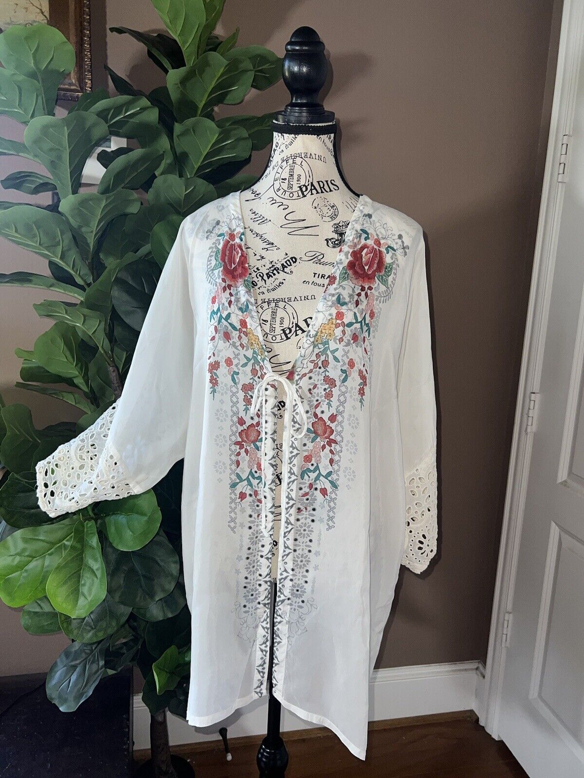 Johnny Was Silky Kimono Floral White Eyelet Lace OVERSIZED Sz M Medium