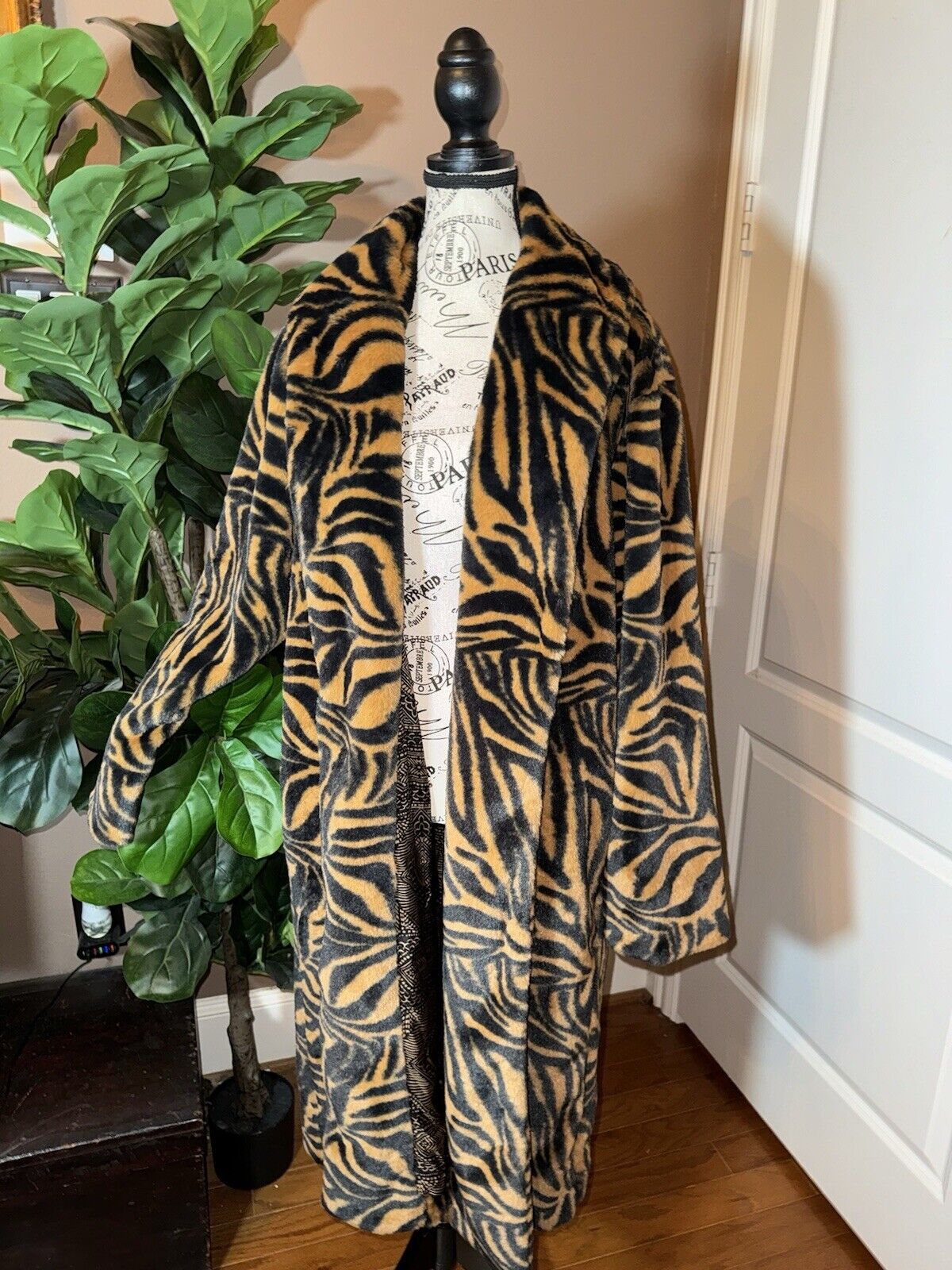 Johnny Was L Faux Fur & Silk Tiger Stripe Long Length Coat Jacket Wrap