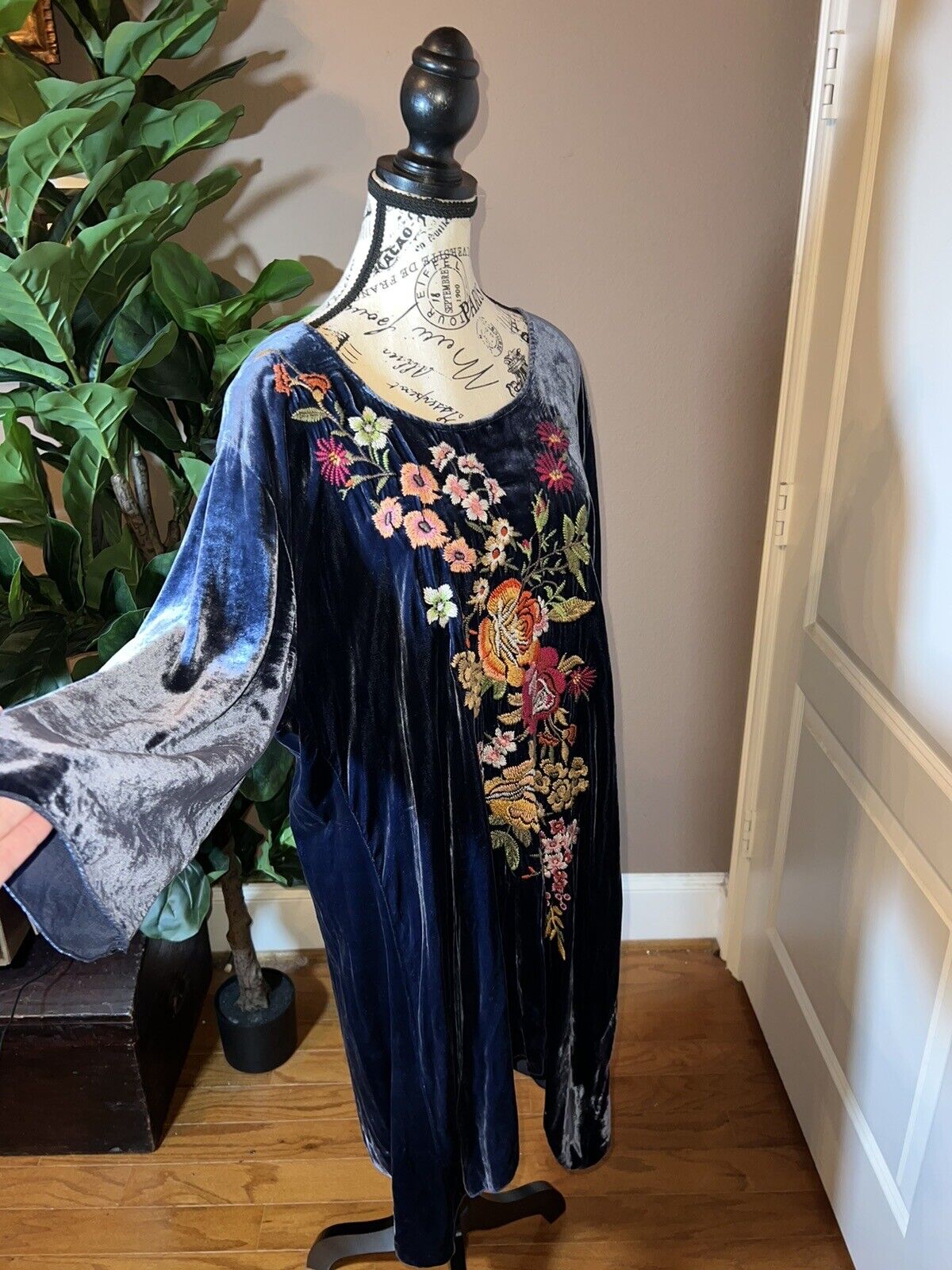 Johnny Was Floral Embroidered Blue Velvet Tunic Top Mini Dress Peacock XL NWO