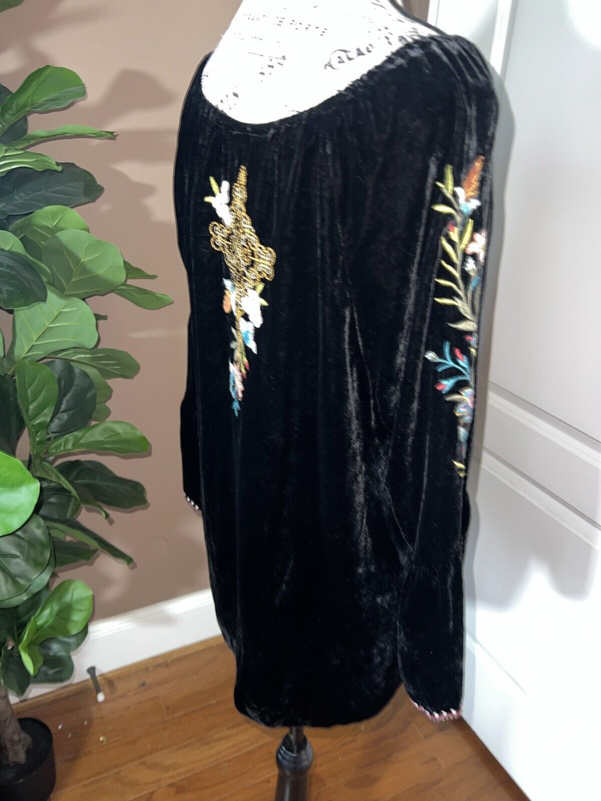 Johnny Was Black Velvet Embroidered Peasant Tunic Top Kimono Sz M Medium