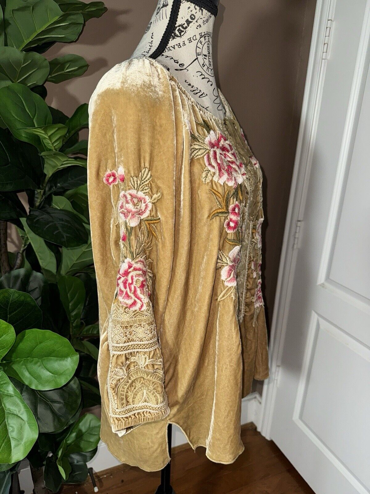 Johnny Was Harvest Gold Sz L Large Velvet Rose Embroidered Tunic Peasant Top