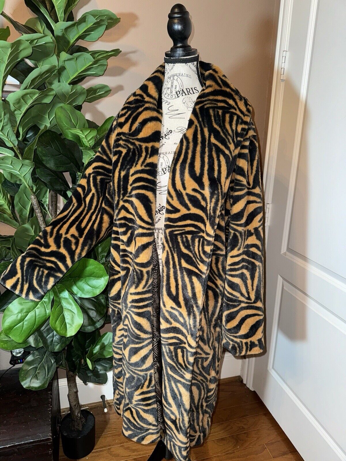 Johnny Was L Faux Fur & Silk Tiger Stripe Long Length Coat Jacket Wrap