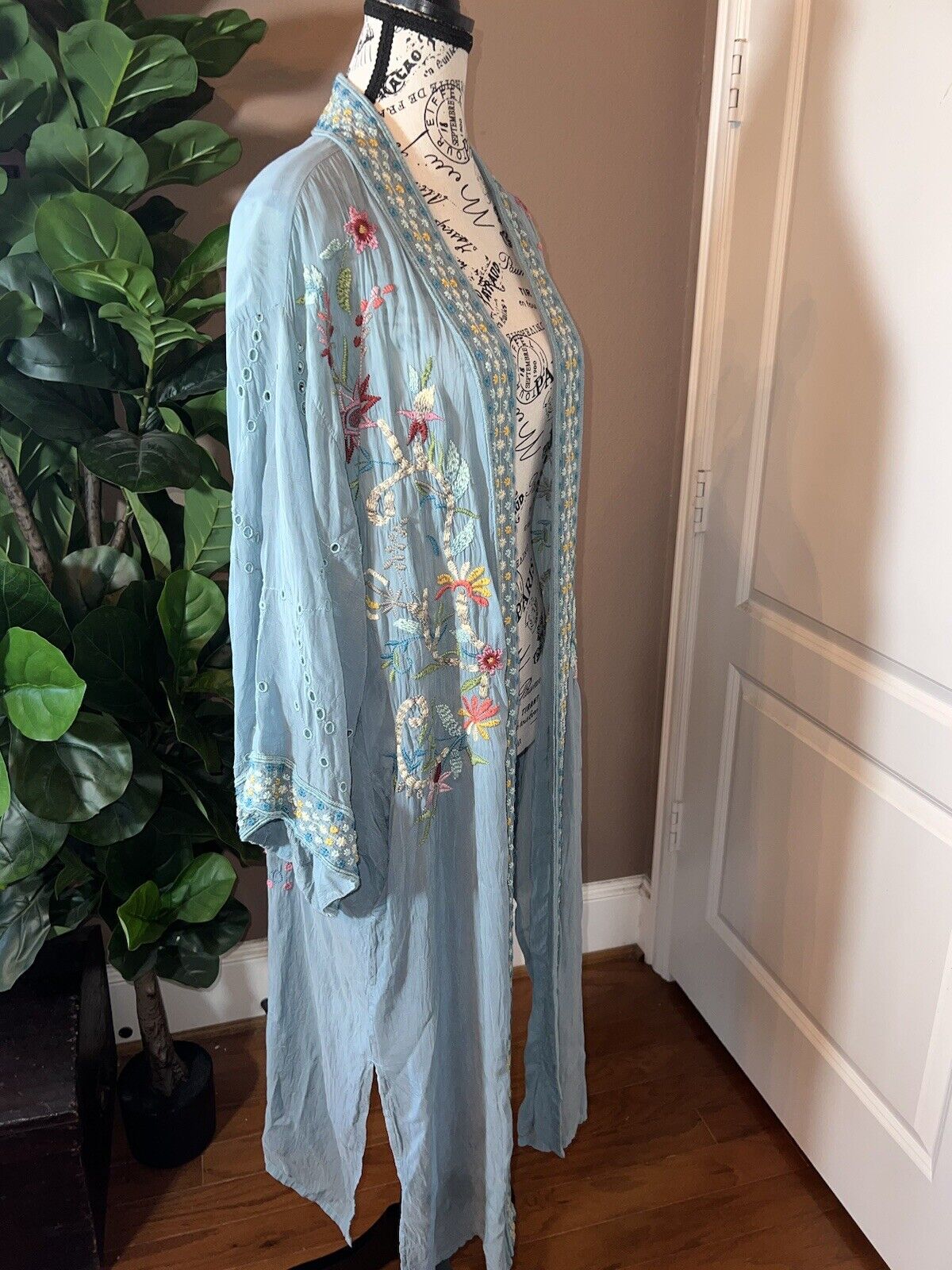 Johnny Was Silky Blue Long Kimono Duster Wrap OVERSIZED M Medium Embroidery