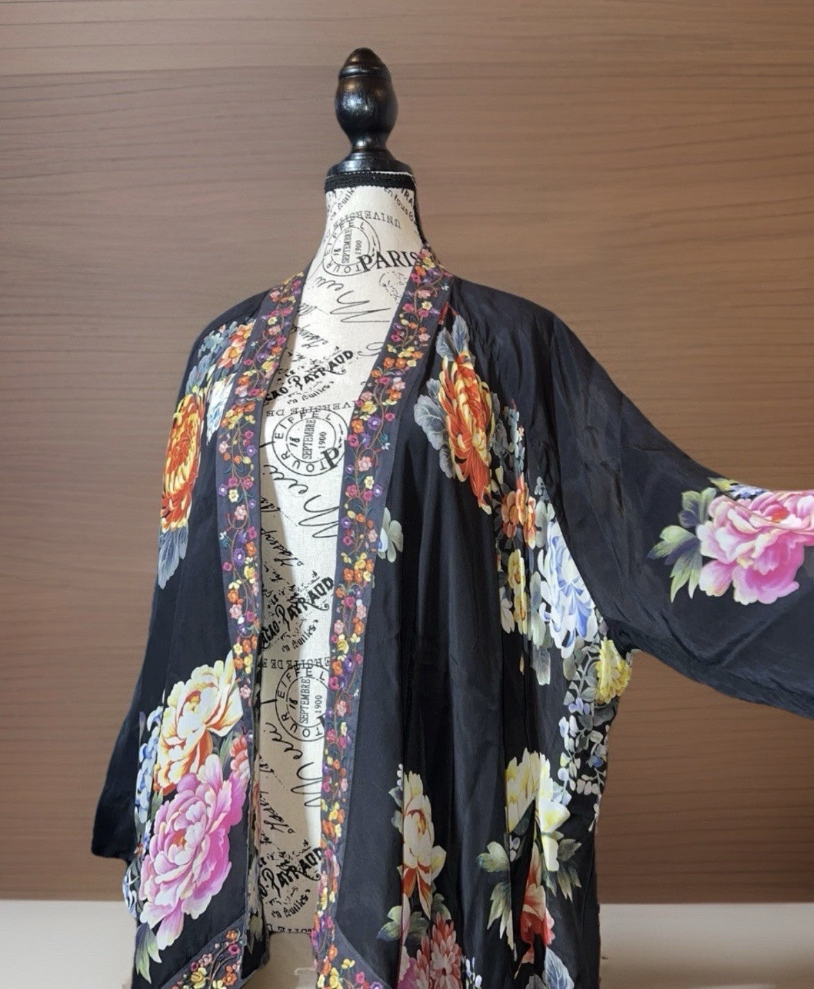 Johnny Was M Medium Silky Kimono Cardigan Duster Jacket Embroidered Trim Pockets Johnny Was