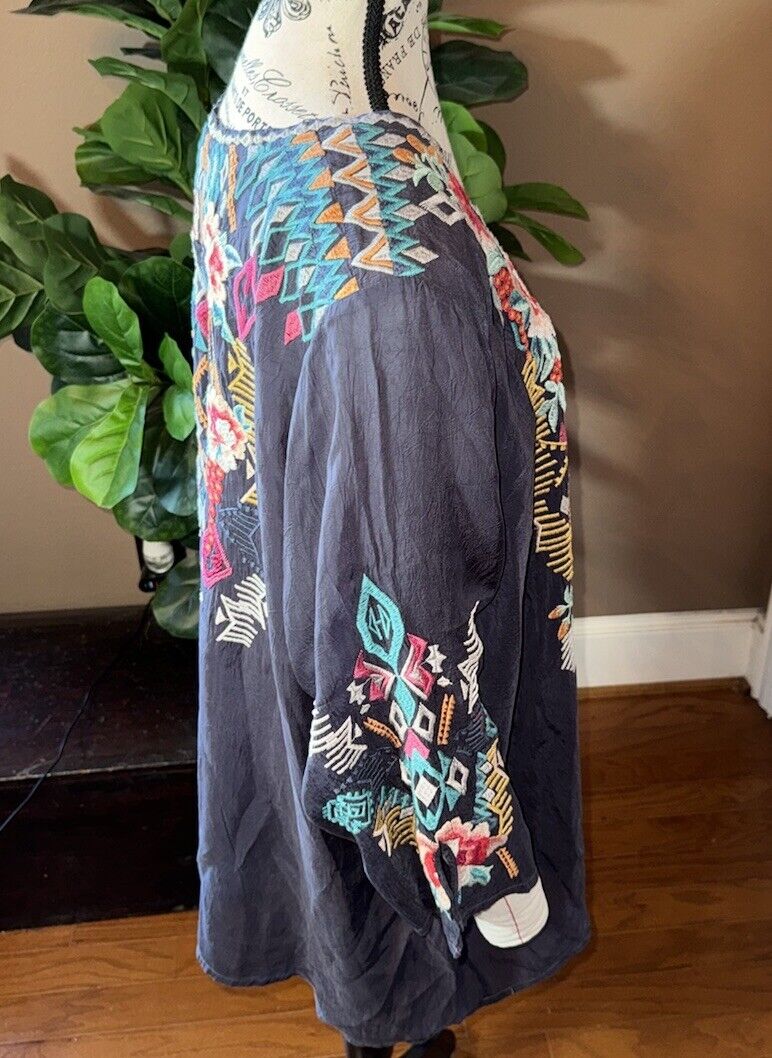 Johnny Was 3x 3XL Tunic Top Navy Silky Swing Hem Embroidered Peasant Blouse