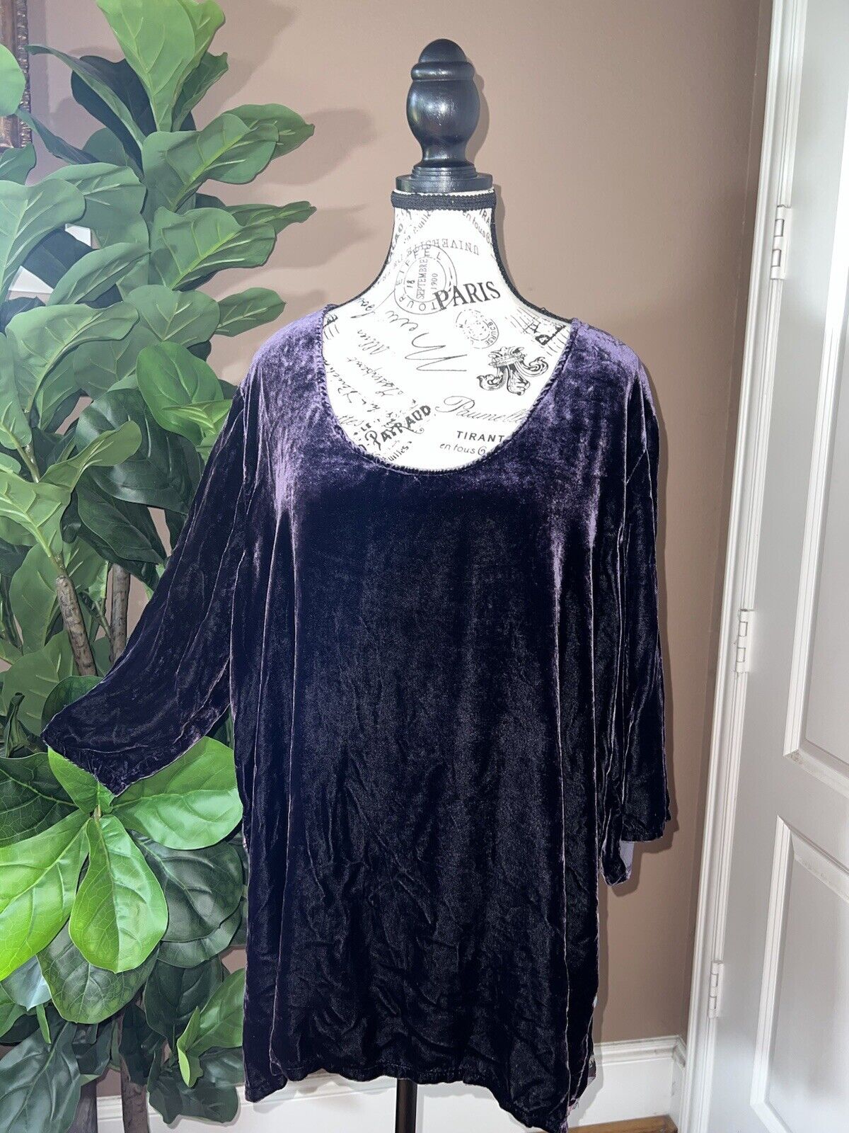 Johnny Was Sz XL Purple Velvet & 100% Silk Back Panel Tunic Top Floral