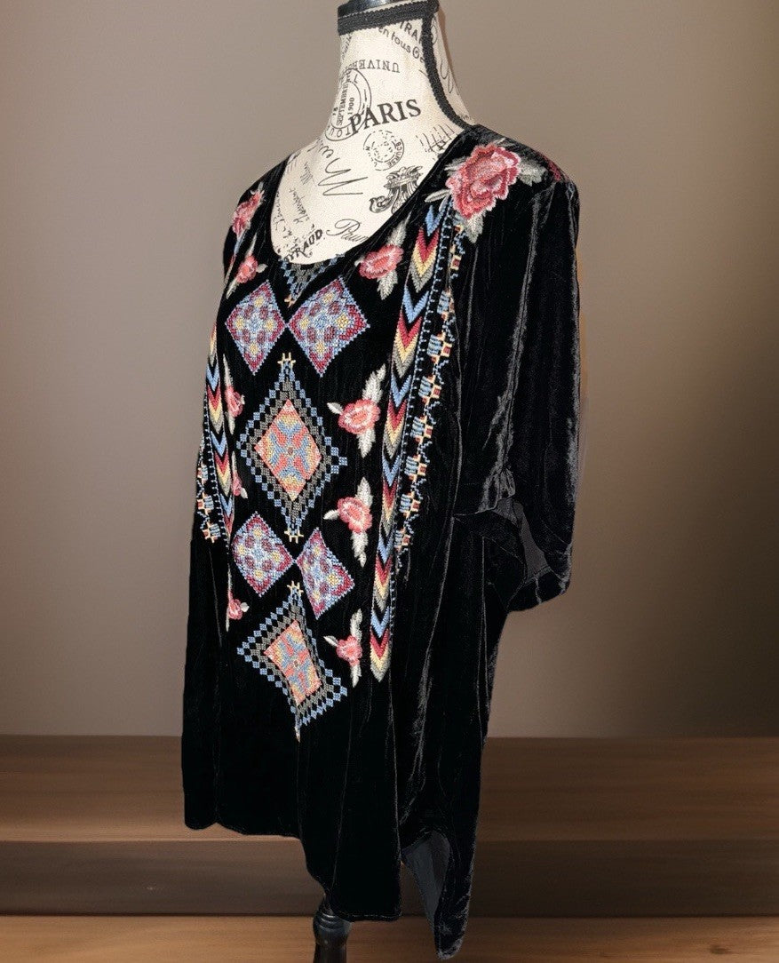 Johnny Was XL Black Velvet Tunic Top Heavily Embroidered Blouse Shift Bohemian Johnny Was