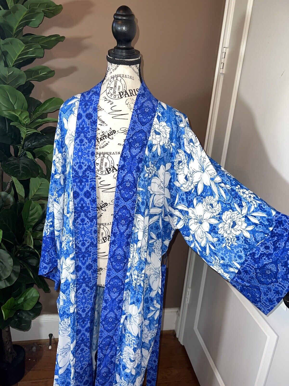 Johnny Was Sz XXL 2X Long Silky Duster Kimono BLUE & White Full Length