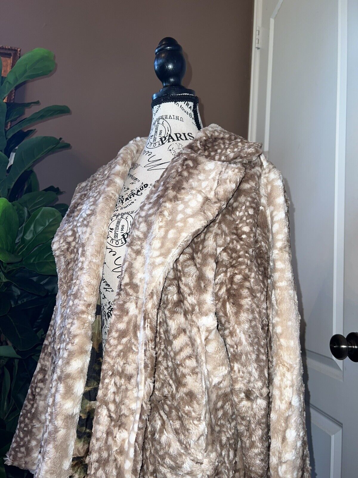 Johnny Was Falyne Faux Fur Coat Jacket Wrap Sz S Small  100% Silk Lining