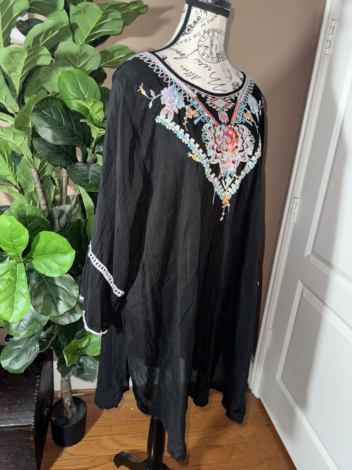 Johnny Was 3x 3XL Tunic Top Black Mini Dress Embroidery Excellent Condition