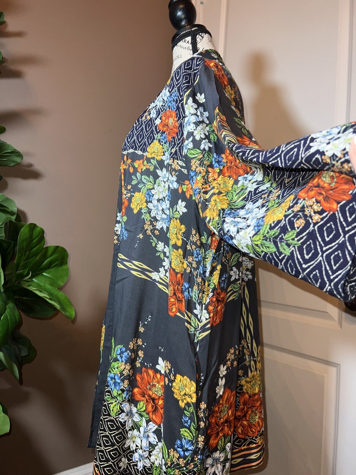 Johnny Was Kimono L Large Floral Wrap Lightweight Soft Floral Oversized Johnny Was