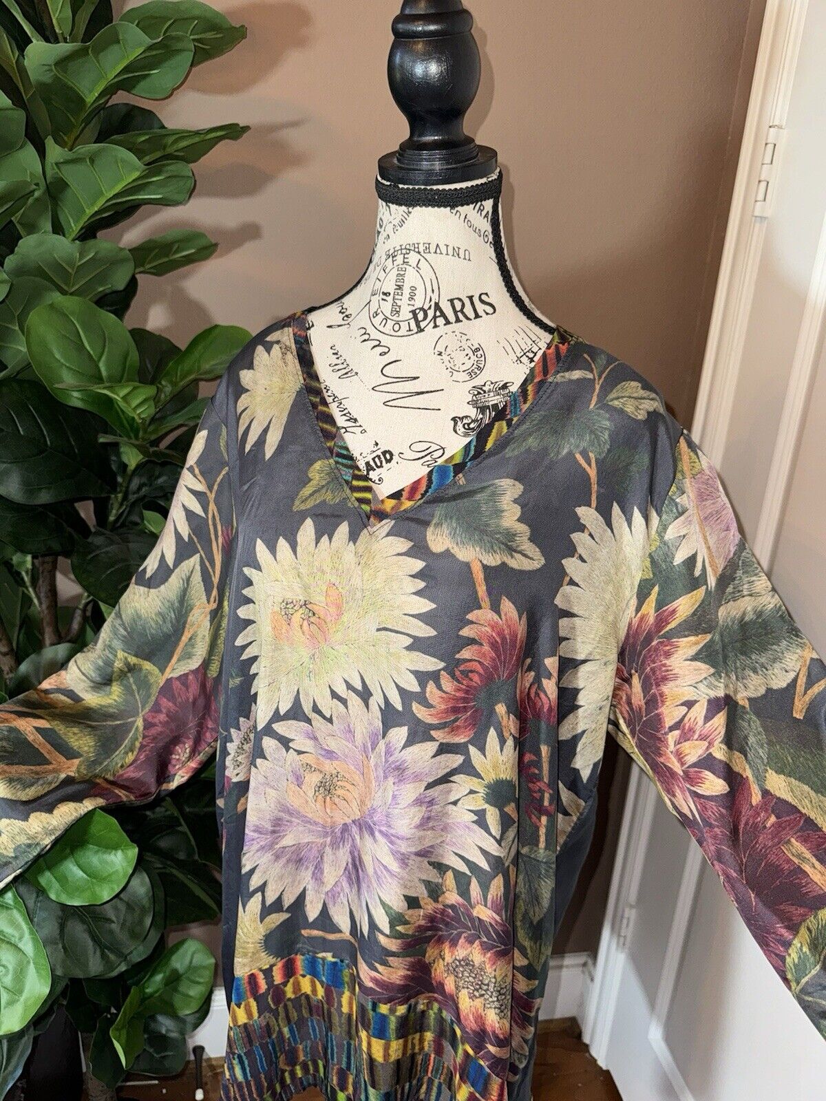 New Johnny Was Sz L Large 100% Silk Blouse Top Tunic Jewel Tones Dahlias