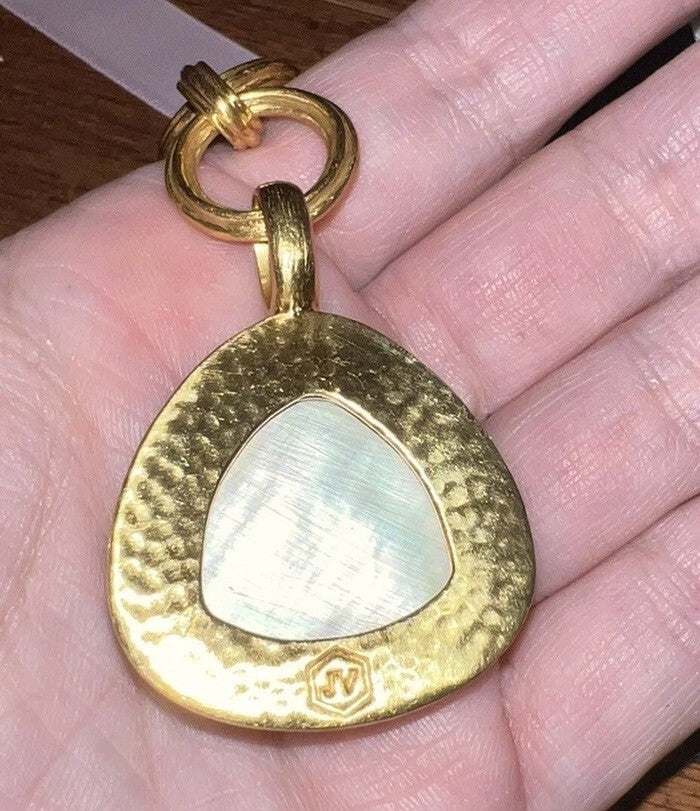 8950300