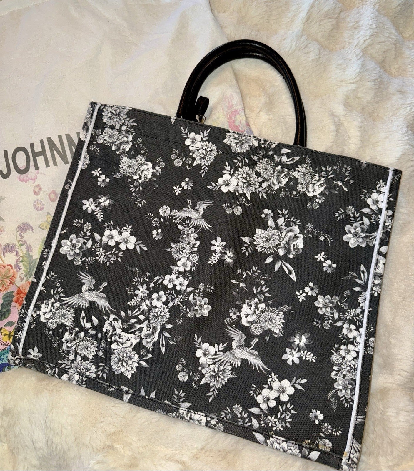Johnny Was Black & White Coated Canvas Dreamer Bag Purse Tote $428 Retail Johnny Was