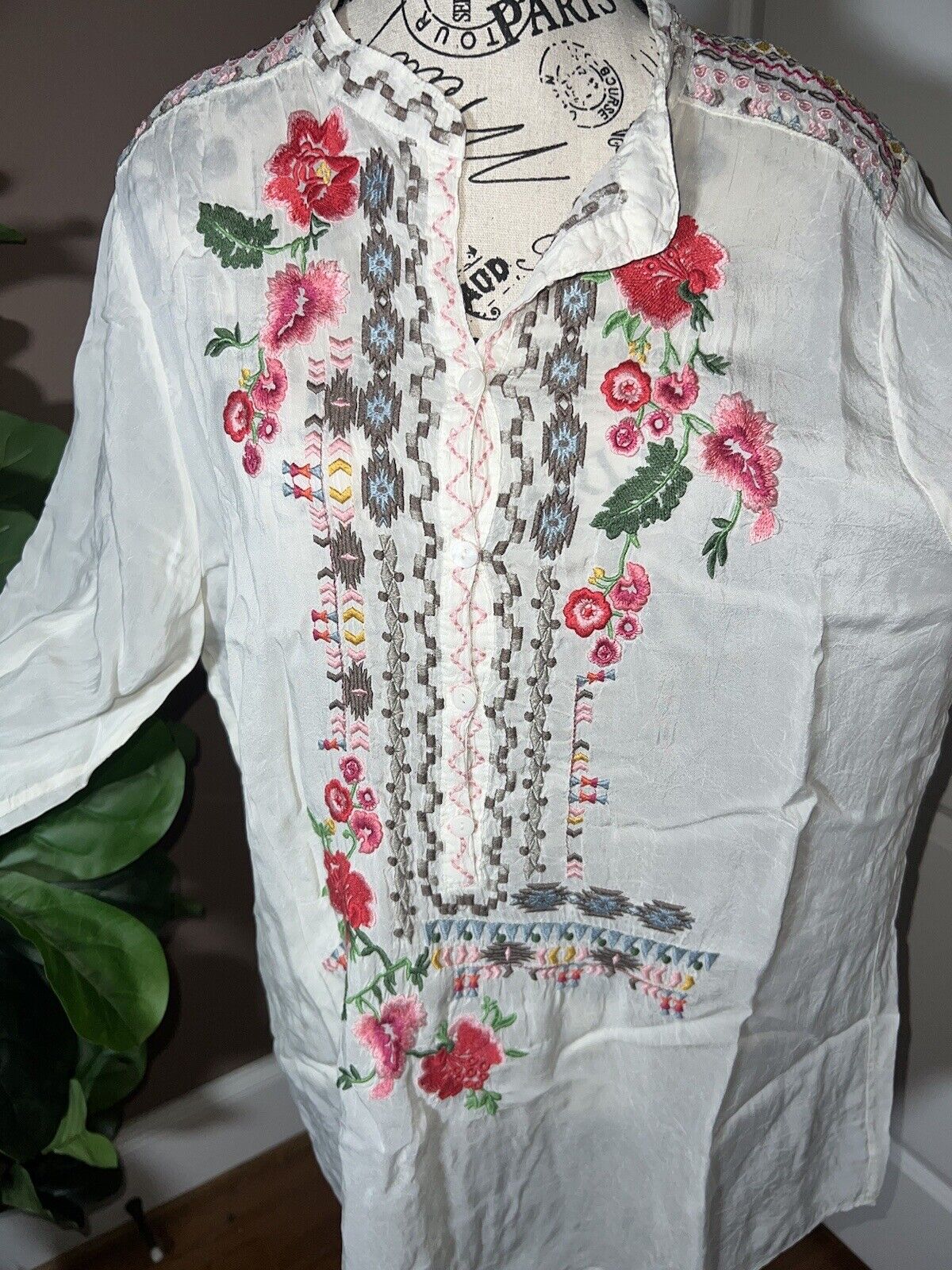 Johnny Was Silky White Embroidered Peasant Blouse Top Tunic XL SUMMER