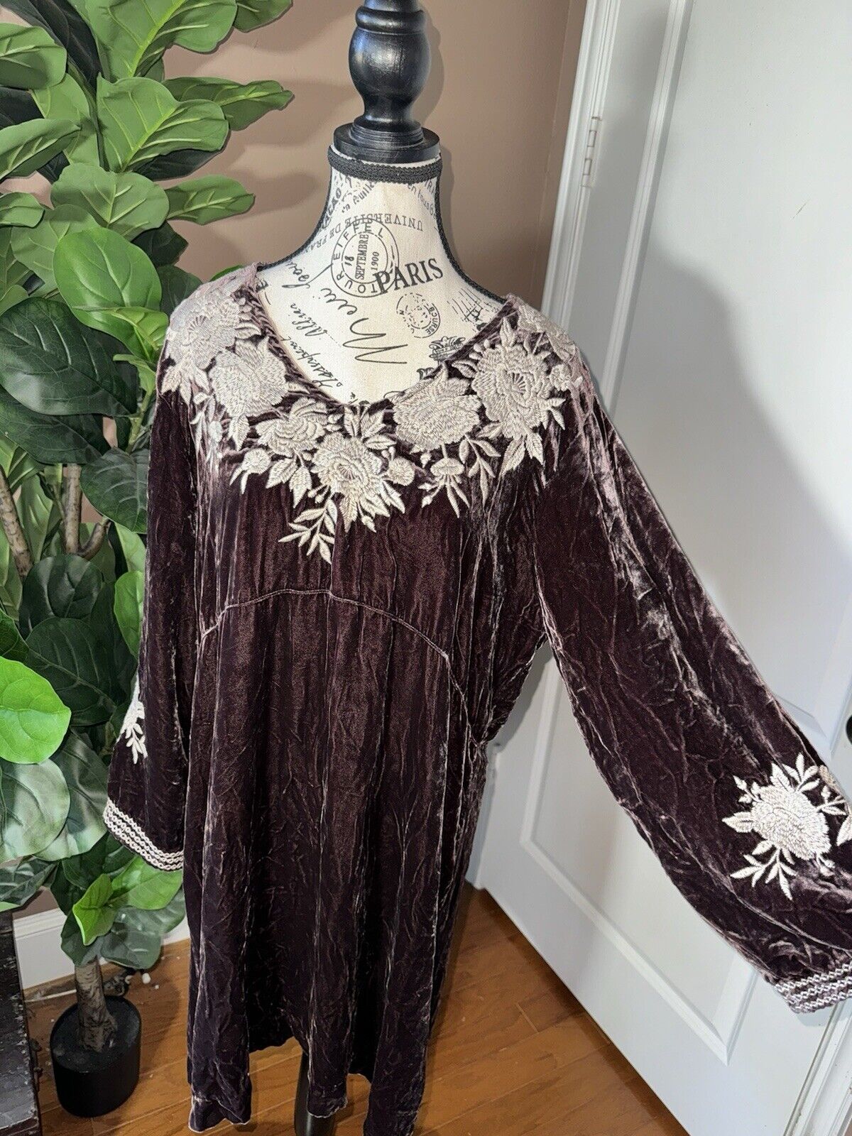 Johnny Was L Brown Velvet & Cream Embroidery Mini Dress Shift Tunic Top BOHO