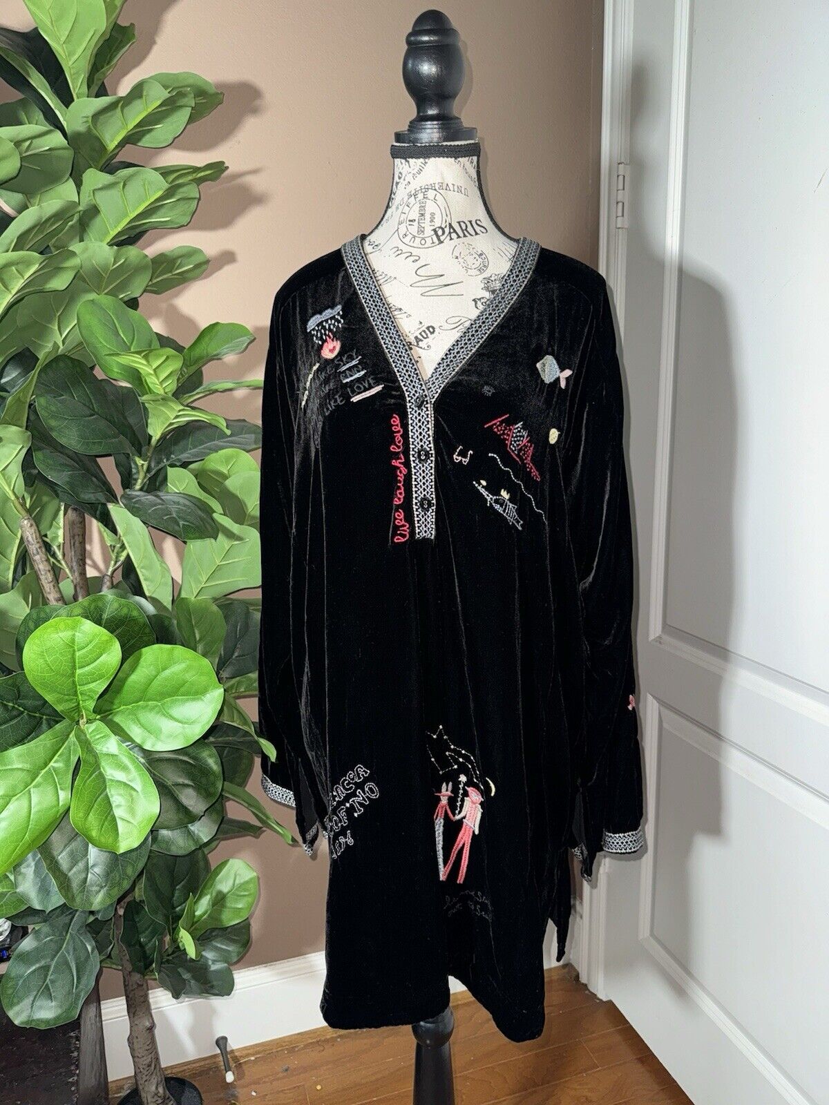 Johnny Was XL Black Velvet Heavily Embroidered Tunic Top Peasant  1X 1XL