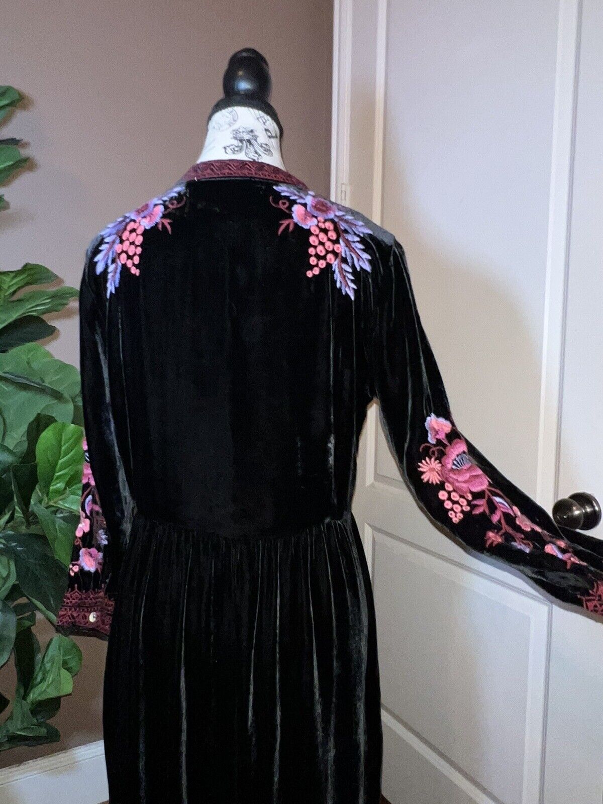 Johnny Was Black Velvet Heavily Embroidered Tunic Top Mini Dress L Large Floral