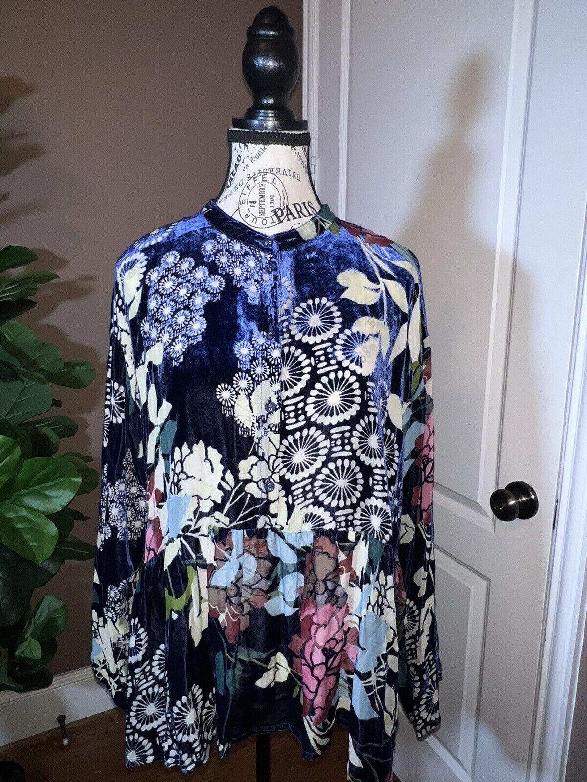 Johnny Was L Large Blue Velvet Burnout & Silk  Peplum Tunic Top  Kimono