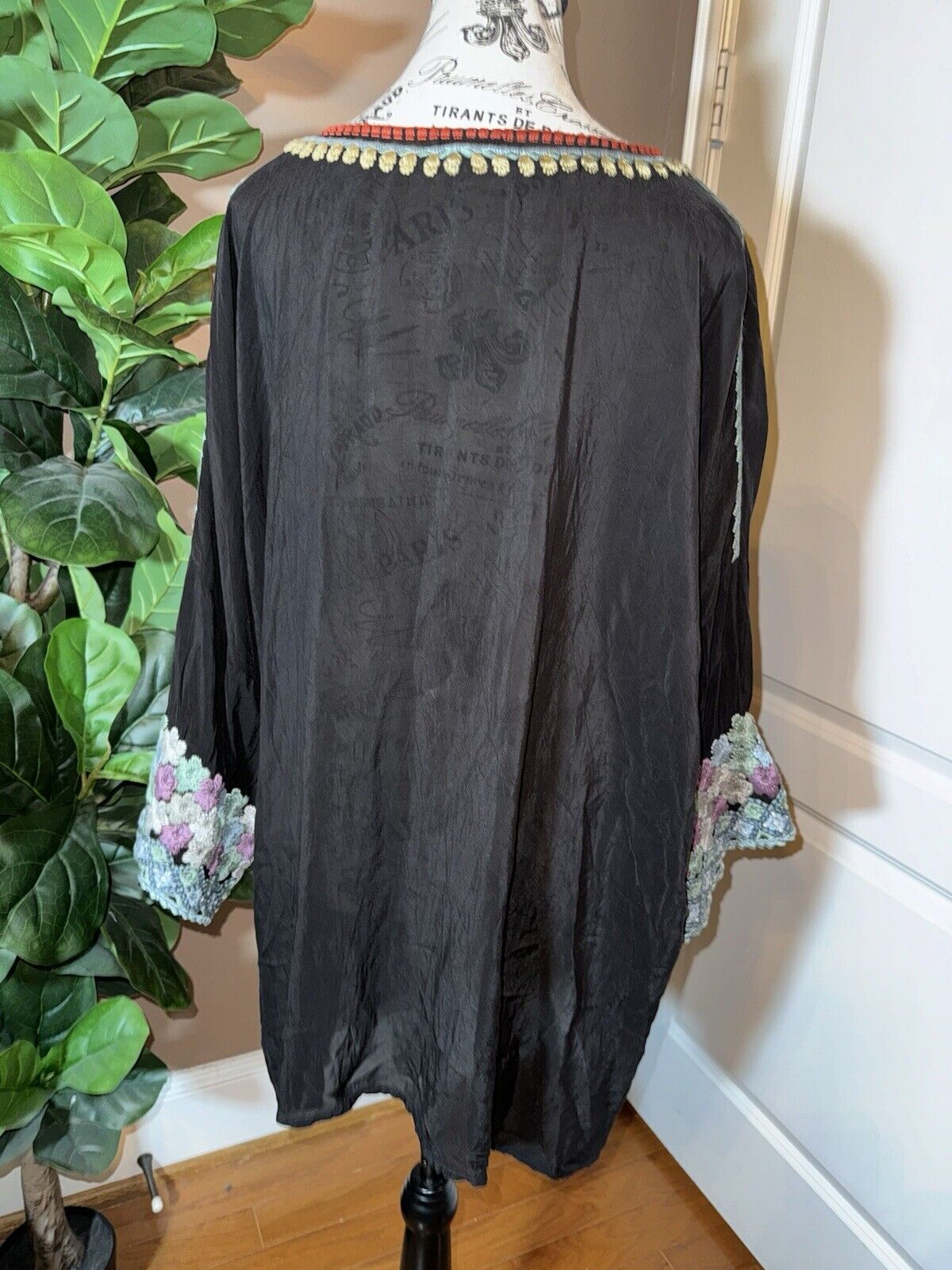 Johnny Was 3X 3XL Black Tunic Top Embroidered Peasant Blouse Floral Shirt