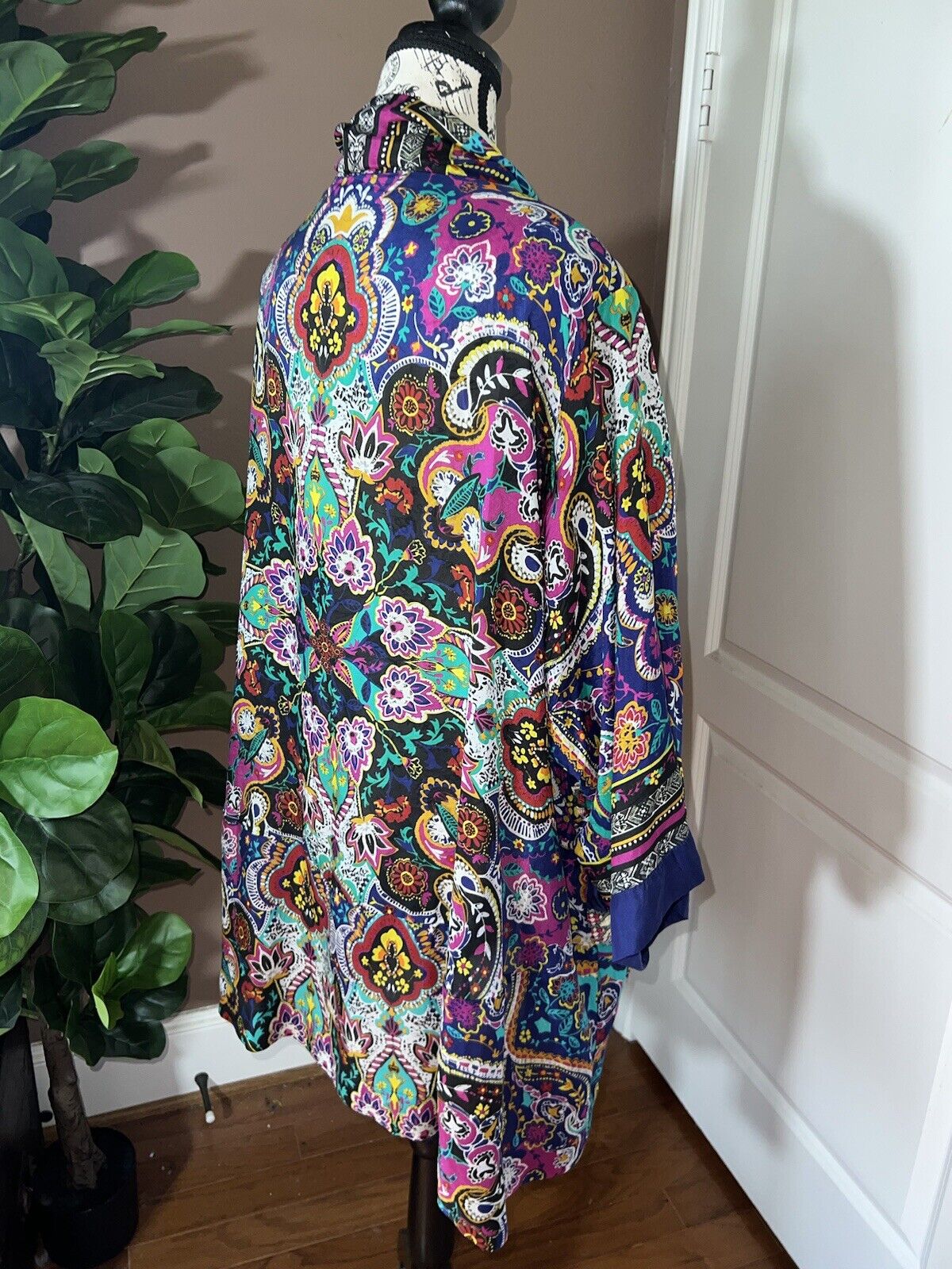 Johnny Was 100% Silk Kimono XL 1X Embroider Jewel Tone Pockets STUNNING