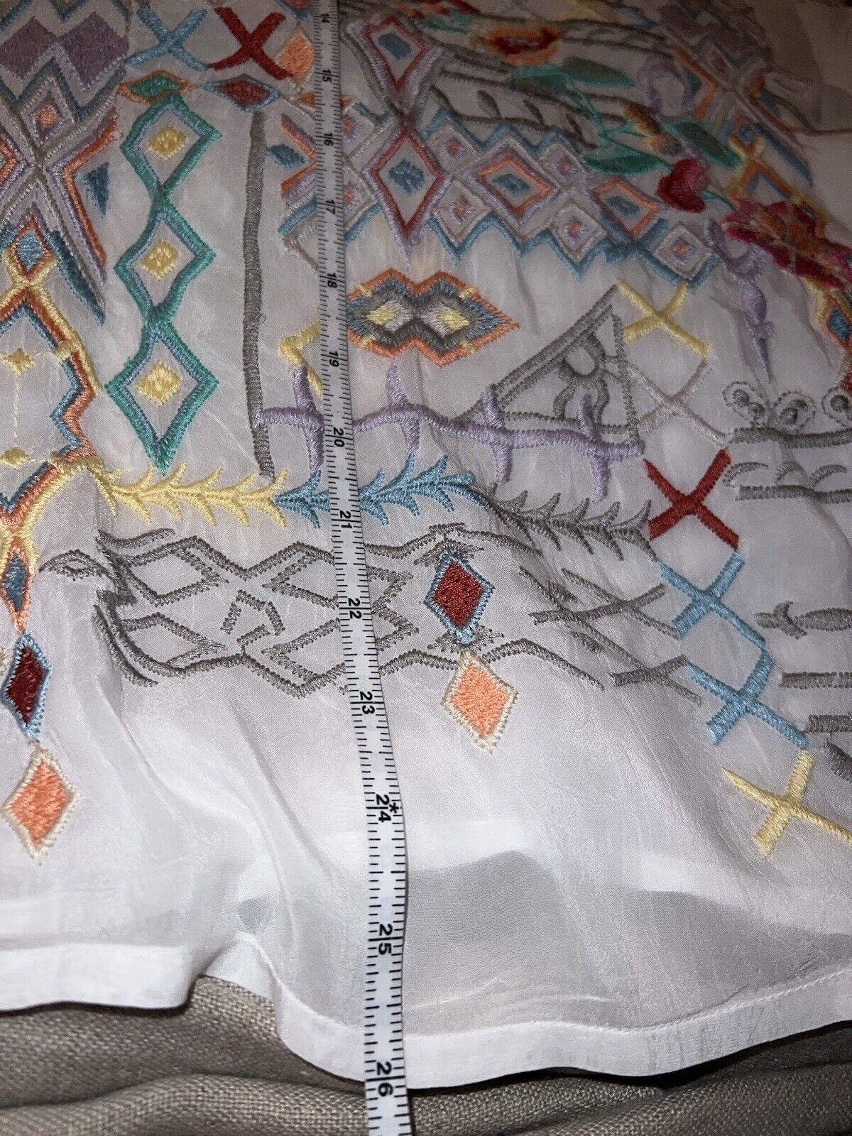 Johnny Was Silky White Embroidered Peasant Blouse Top Tunic L Large SPRING