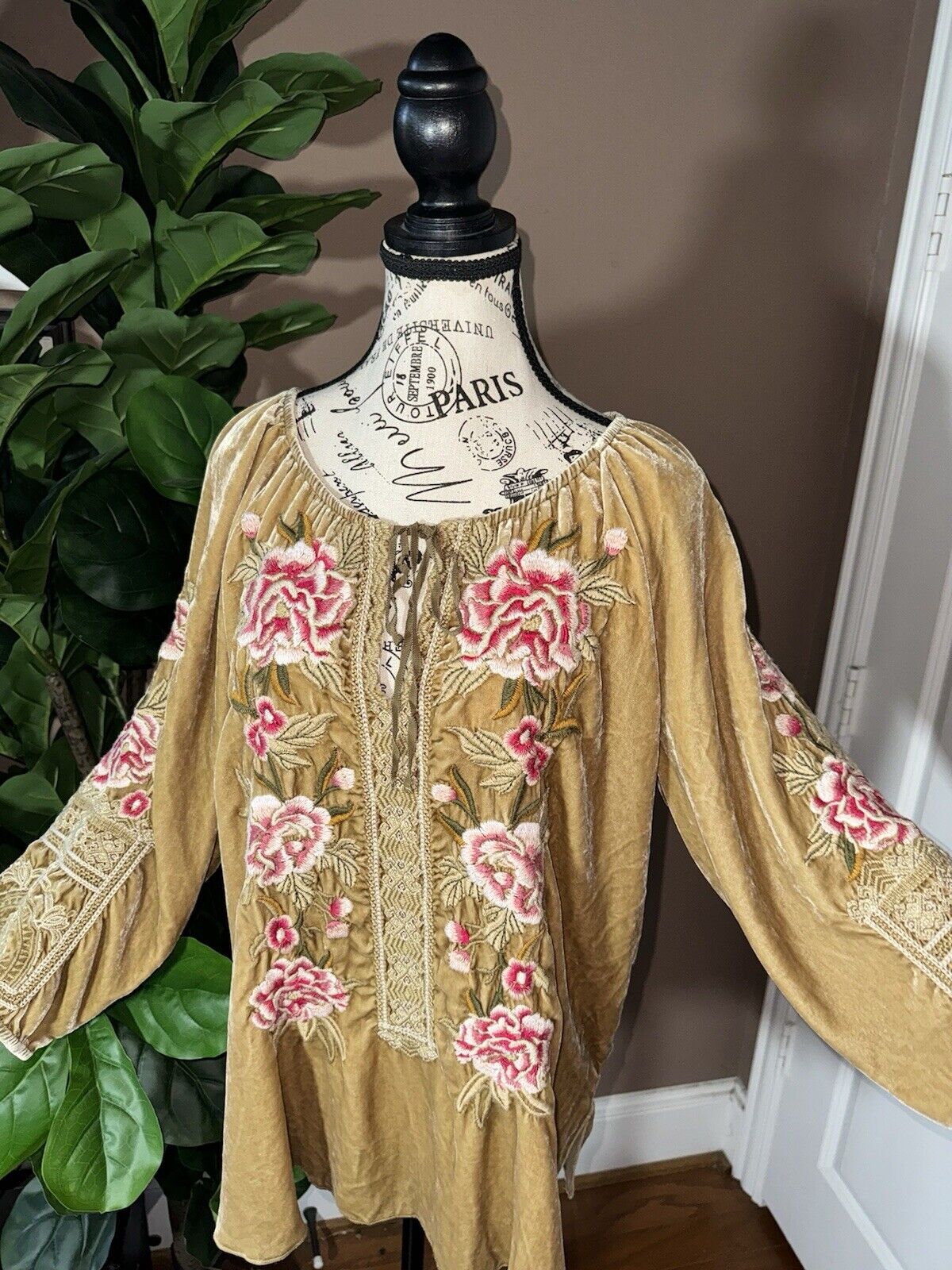 Johnny Was Harvest Gold Sz L Large Velvet Rose Embroidered Tunic Peasant Top