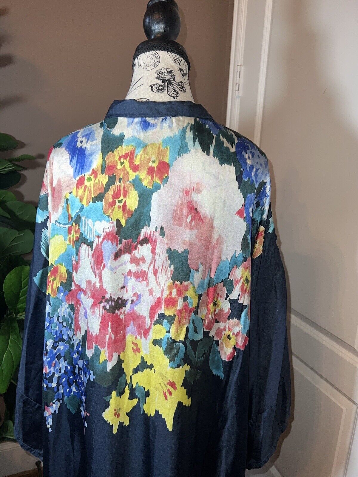 Johnny Was 100% Silk Navy  Floral Tunic Top Kimono 2X 2XL XXL  Watercolor