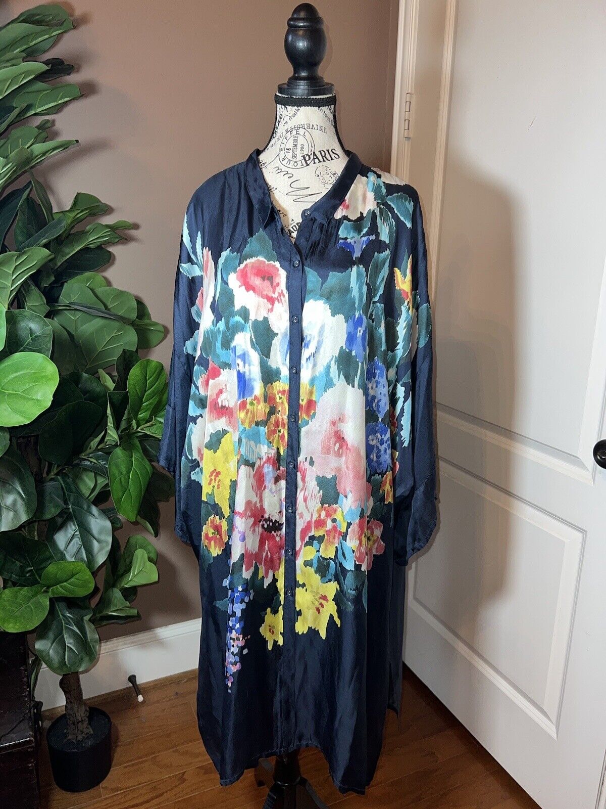 Johnny Was 100% Silk Navy  Floral Tunic Top Kimono 2X 2XL XXL  Watercolor