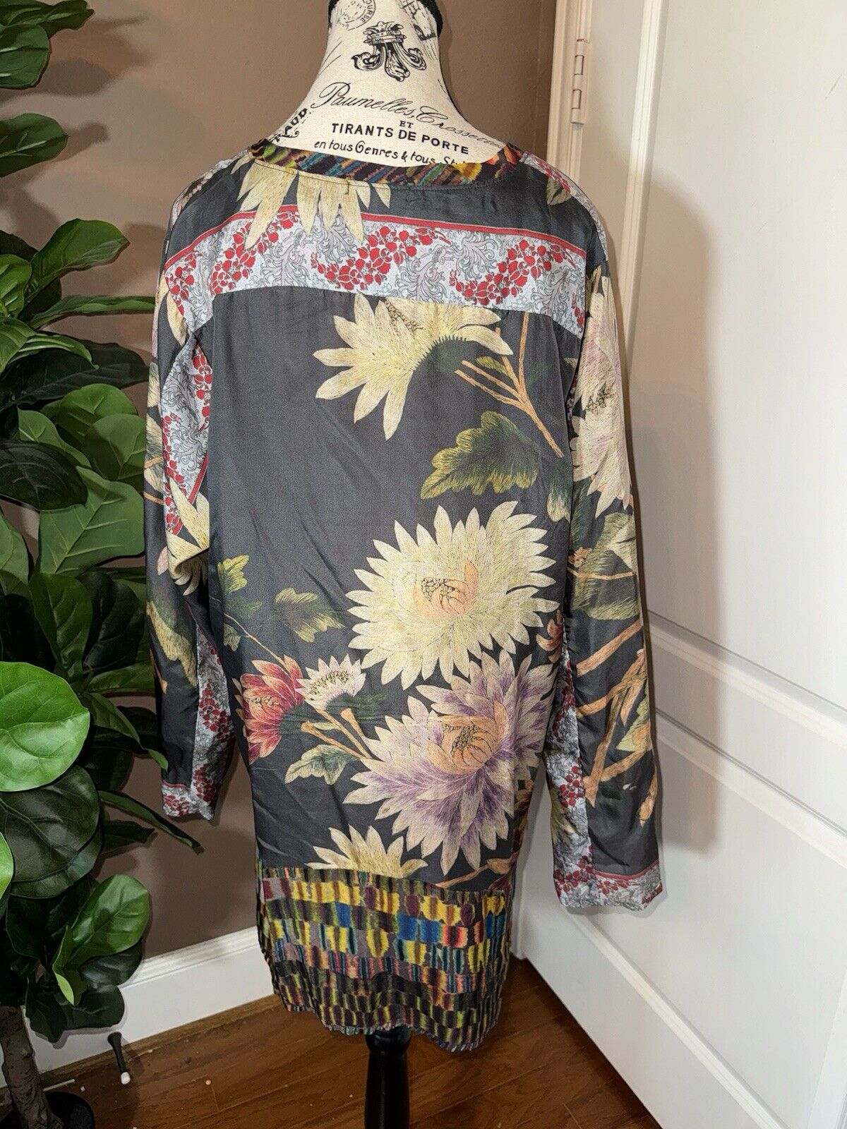 New Johnny Was Sz L Large 100% Silk Blouse Top Tunic Jewel Tones Dahlias