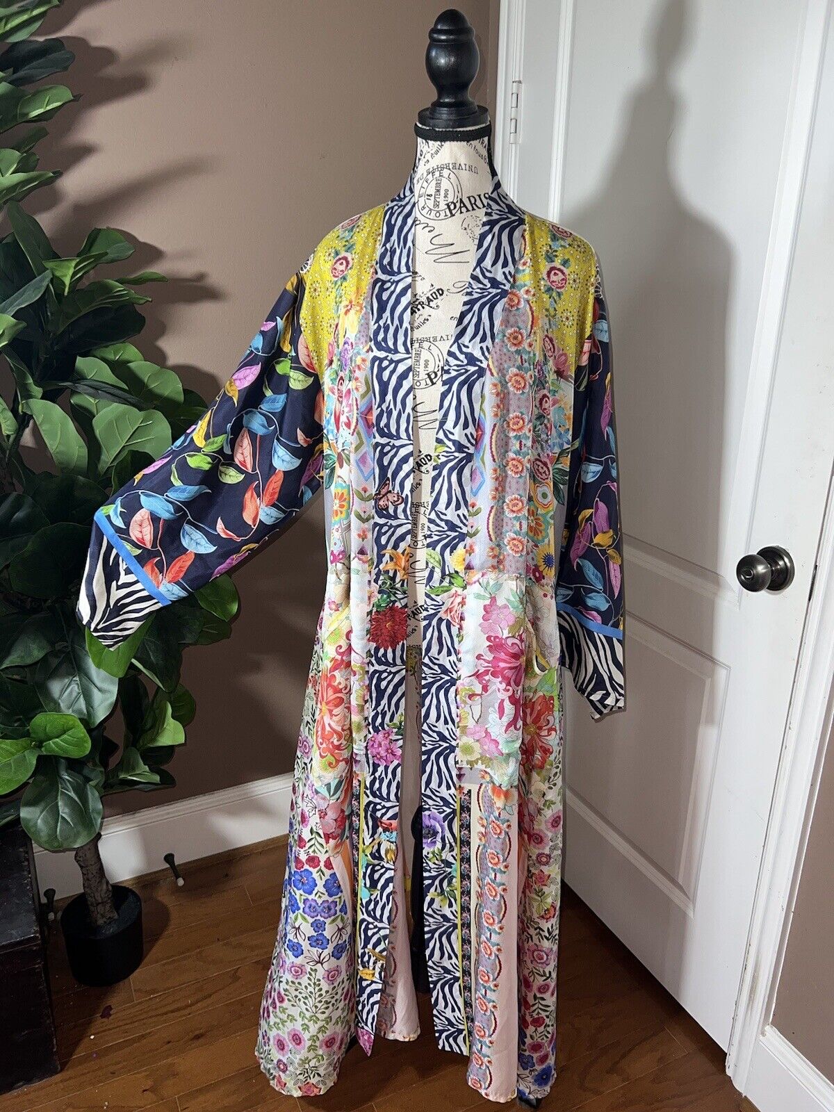 Johnny Was 100% Silk Long Kimono Wrap L Large Spring Floral Duster Robe