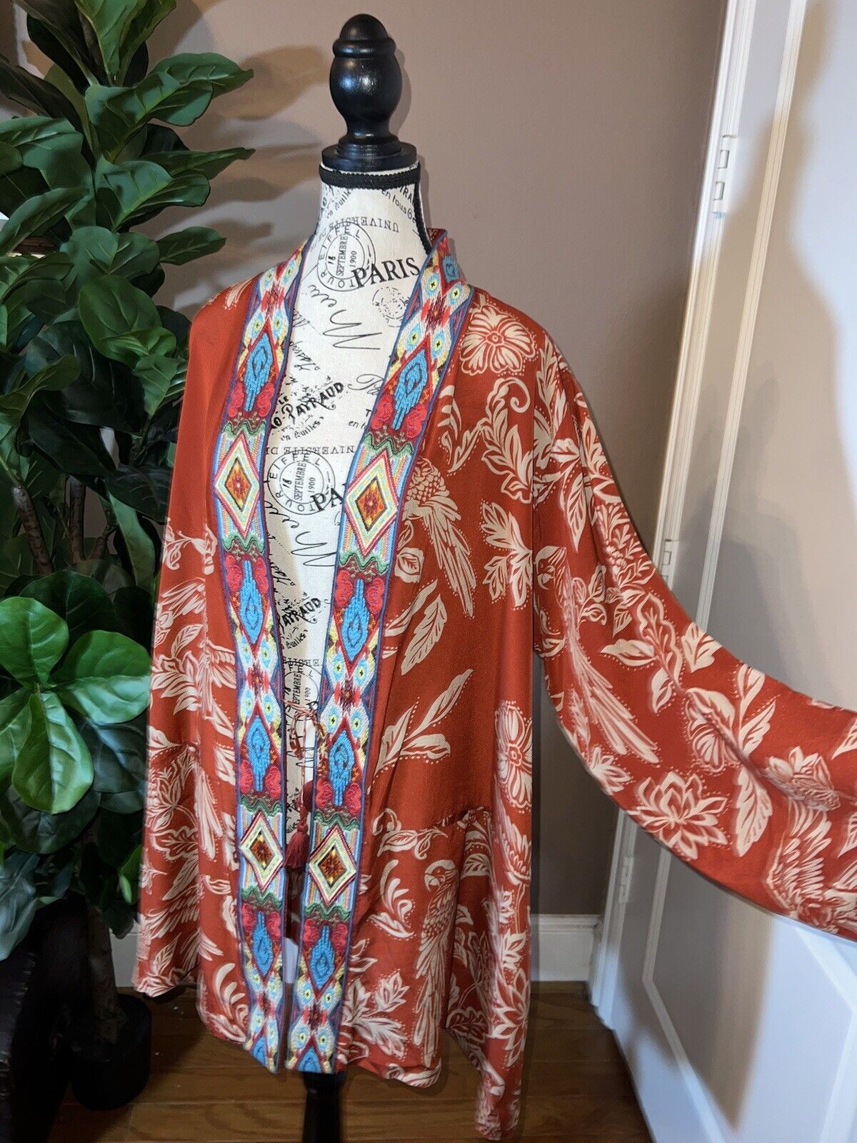 New Johnny Was 100% Silk Kimono XL 1X Embroidered Cinnamon Red W Pockets