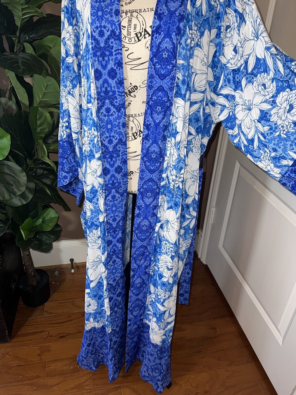 Johnny Was Sz XXL 2X Long Silky Duster Kimono BLUE & White Full Length