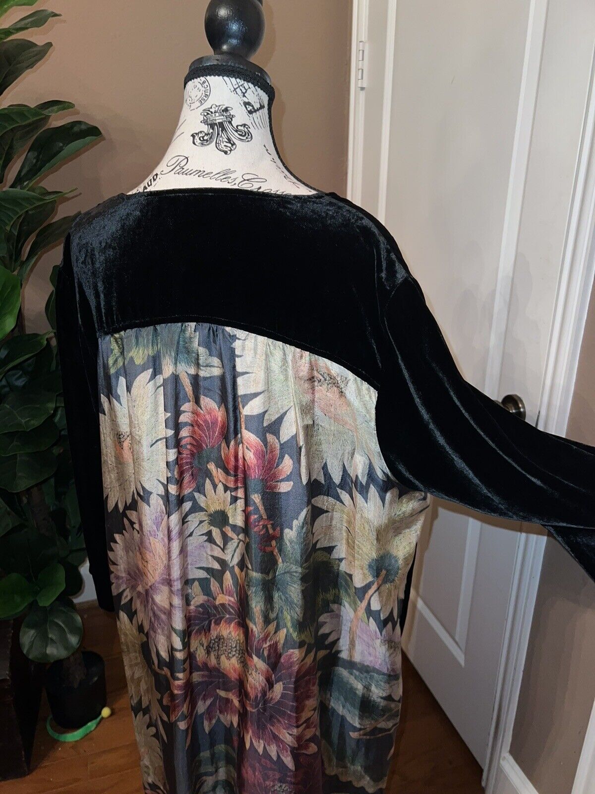 Johnny Was L Large 100% Silk & Velvet Tunic Top Mini Dress Floral Jewel