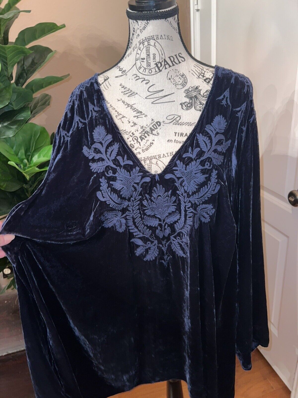 Johnny Was 2X 2XL Midnight Blue Velvet Tunic Top W/ Kimono Sleeves Great Length!