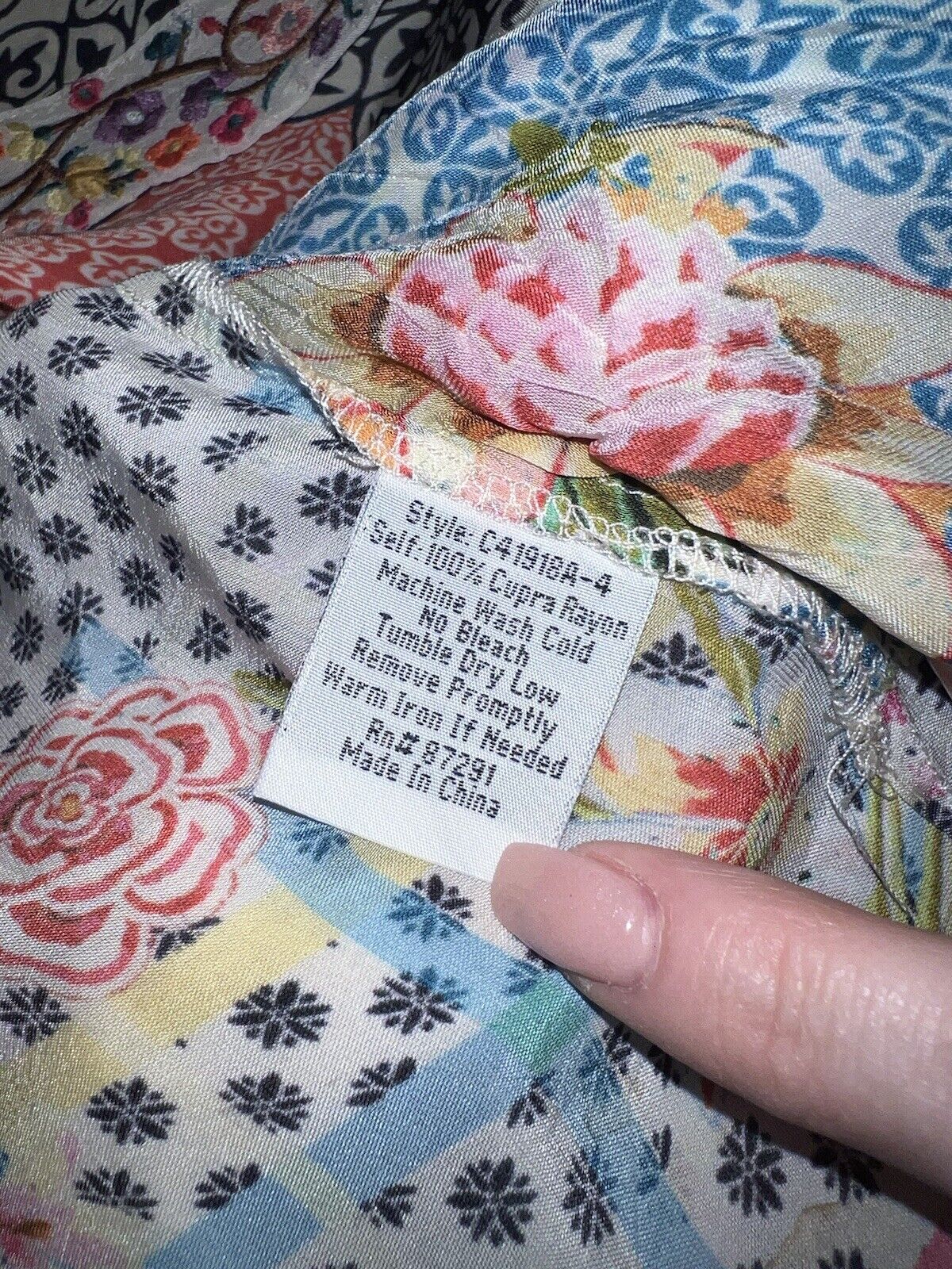 7044883